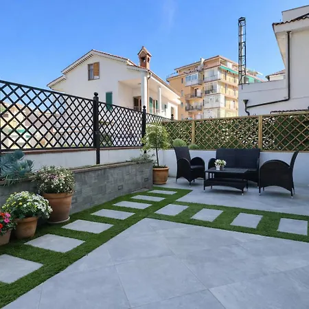 Parcheggio-terrazza, Il Paradiso Di Via Dante Appartamento